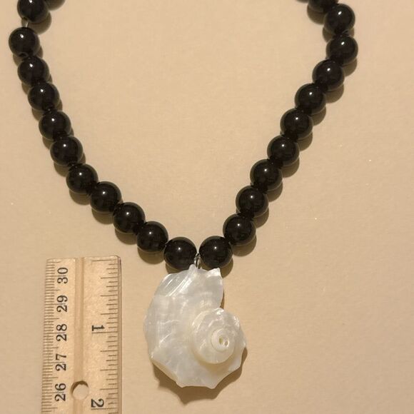 SeaShell statement Necklace S928 - Picture 4 of 4